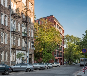 Multifamily building at 4 Sprzeczna street