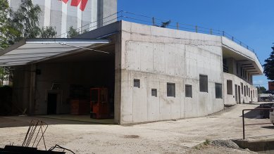 Administrative building in Strančice - foto: archiv autora