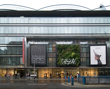 Galeries Lafayette - foto: Petr Šmídek, 2008