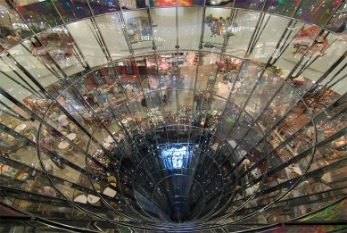 Galeries Lafayette - foto: Petr Šmídek, 2008