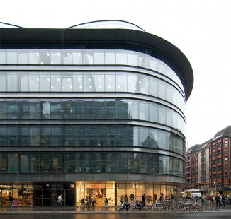 Galeries Lafayette - foto: Petr Šmídek, 2008