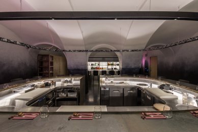 Food bar Iasai. - foto: Maroš Fečík