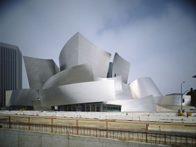 Walt Disney Concert Hall - foto: © Tom Bonner