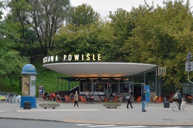 Vlaková zastávka Varšava-Powiśle - foto: Petr Šmídek, 2013