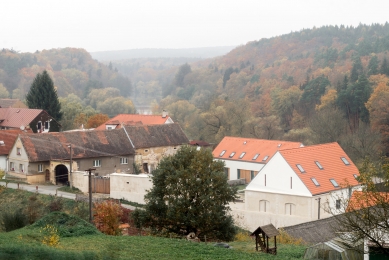 Úprava hospodářského dvora Bukovec pro bydlení - foto: Kompost.works