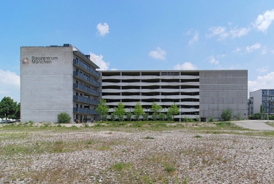 Stavební centrum Riem - foto: Petr Šmídek, 2012