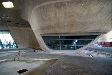 Phaeno Science Center - foto: Petr Šmídek, 2009