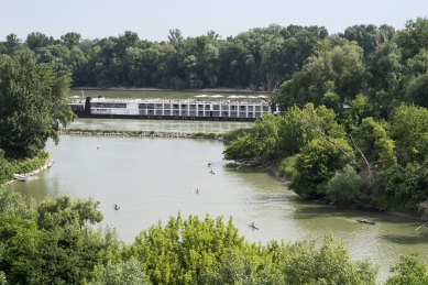 Living on The Danube River - foto: Zdeněk Porcal / Studio Flusser