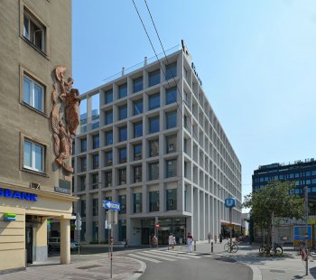 Post Headquarter Vienna - foto: Petr Šmídek, 2018