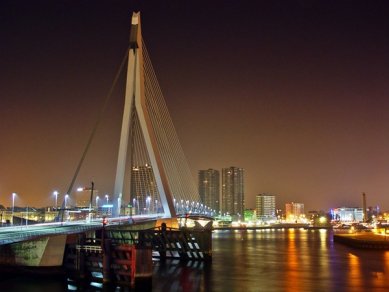 Erasmusbrug - foto: © Christian Brünig