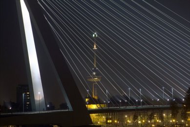 Erasmusbrug - foto: © Christian Brünig