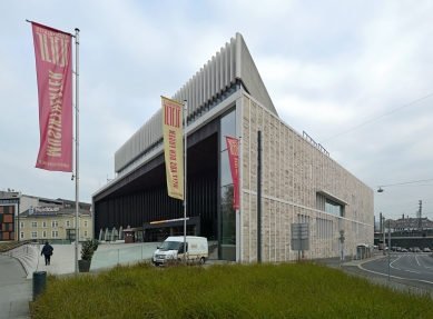 Opera House Linz - foto: Petr Šmídek, 2018