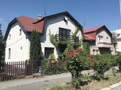 Reconstruction of a family house in Prague - Photograph of the original condition - foto: Mio architects