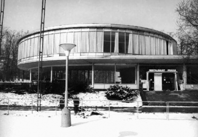 Expo 58 - restaurace Praha - Historický snímek restaurace na Letné