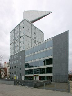 Kant Triangle - foto: Petr Šmídek, 2002