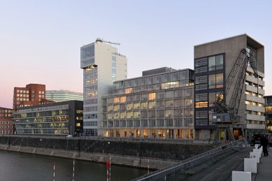 Administrativní budova Kaistraße - foto: Petr Šmídek, 2016