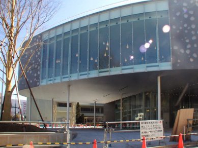 <Matsumoto Performing Arts Centre> - foto: © Toyo Ito & Associates, 2004