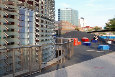 Torre Agbar - foto: Petr Šmídek, 2008