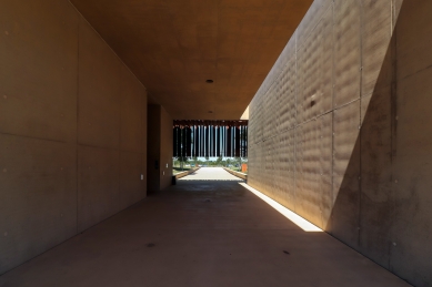 Hofheide crematorium - foto: Lucia Livovská a Marek Vlček