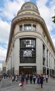 Galeries Lafayette Champs-Èlysèes - foto: Petr Šmídek, 2019