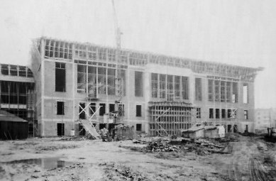 Radnice v Boulogne-Billancourt - Fotografie z průběhu stavby