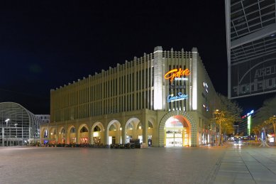 The design of the facade of the Roter Turm department store - foto: Petr Šmídek, 2019