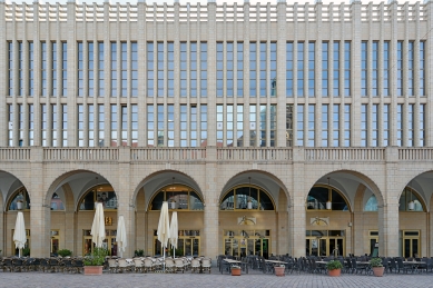 The design of the facade of the Roter Turm department store - foto: Petr Šmídek, 2019