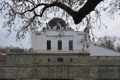 Dvorní zastávka Hietzing - foto: Petr Šmídek, 2018