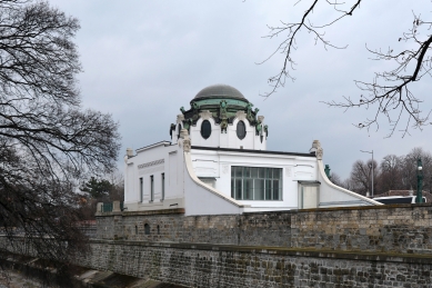 Dvorní zastávka Hietzing - foto: Petr Šmídek, 2018