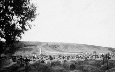 Vojenský cintorín v Majeri - Fotografie z roku 1929 - foto: reprofoto Vlado Kollár