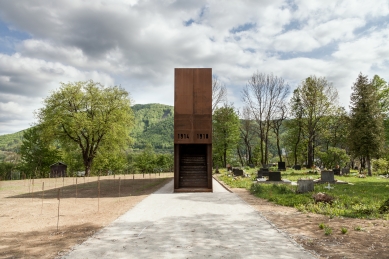 Vojenský cintorín v Majeri - foto: Ján Kekeli