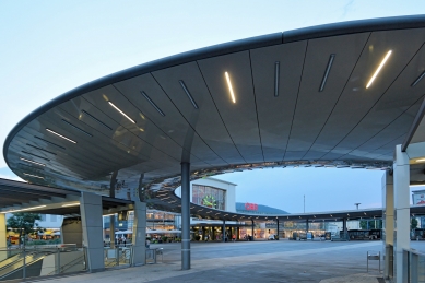 Graz Main Station Local Transport Hub - foto: Petr Šmídek, 2015