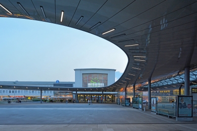 Graz Main Station Local Transport Hub - foto: Petr Šmídek, 2015