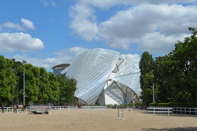 Louis Vuitton Foundation Building 3D model