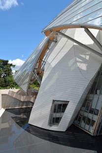 Louis Vuitton Foundation Building 3D model