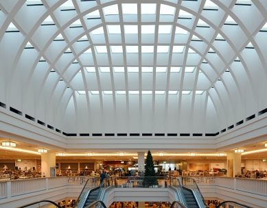 Galeria Kaufhof Department Store - foto: Petr Šmídek, 2019