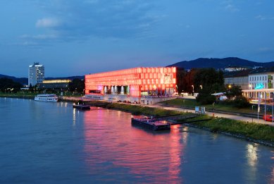 Lentos Museum - foto: Petr Šmídek, 2008