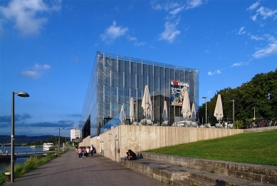 Lentos Museum - foto: Petr Šmídek, 2008