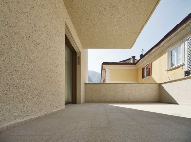 Building at Maria Delago Square - foto: OskarDaRiz