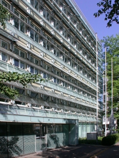 SUVA House - foto: Petr Šmídek, 2003