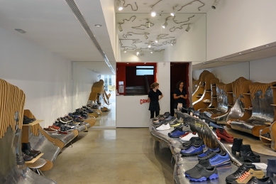 Prodejna obuvi Camper v Seville - foto: Petr Šmídek, 2018