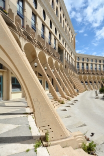 Collective social housing Les Arenes de Picasso - foto: Petr Šmídek, 2019