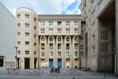 Obytný soubor Les Arènes Place Picasso - foto: Petr Šmídek, 2019