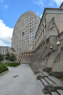 Obytný soubor Les Arènes Place Picasso - foto: Petr Šmídek, 2019