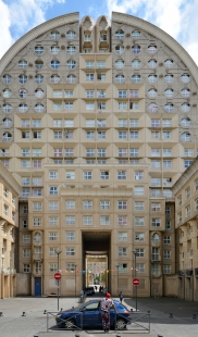 Obytný soubor Les Arènes Place Picasso - foto: Petr Šmídek, 2019