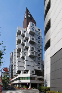 Nakagin Capsule Tower - foto: Petr Šmídek, 2012