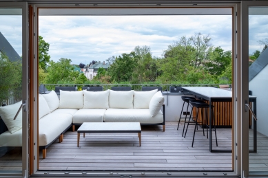 Reconstruction of a ground-floor apartment - foto: Alex Shoots Buildings