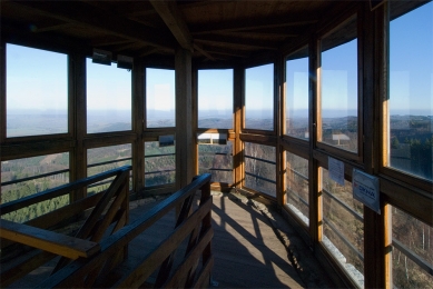 Turistická kamenná rozhledna Brdo – Chřiby - foto: Petr Šmídek, 2009