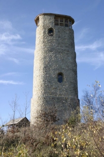 Turistická kamenná rozhledna Brdo – Chřiby - foto: Rudolf Červenka