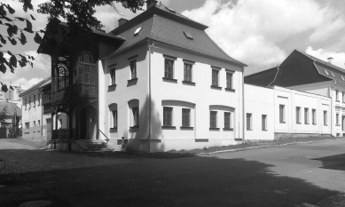 Nové sídlo společnosti Lasvit v Novém Boru - Fotografie původního stavu - foto: o v-a